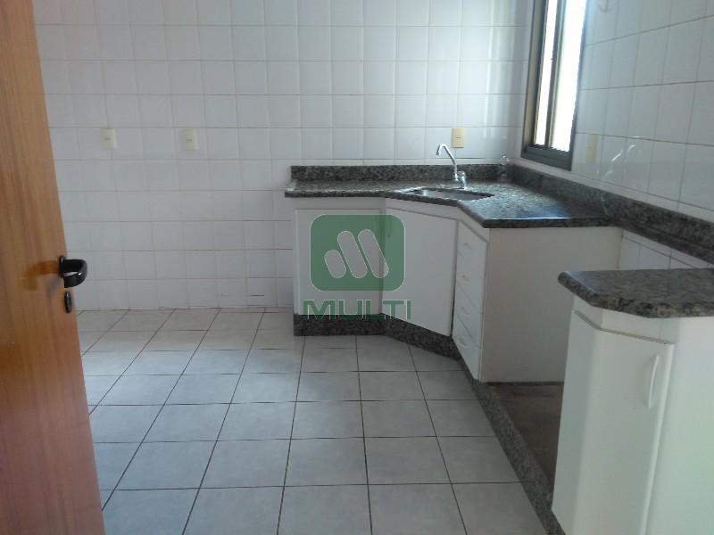 Apartamento à venda com 3 quartos, 87m² - Foto 11