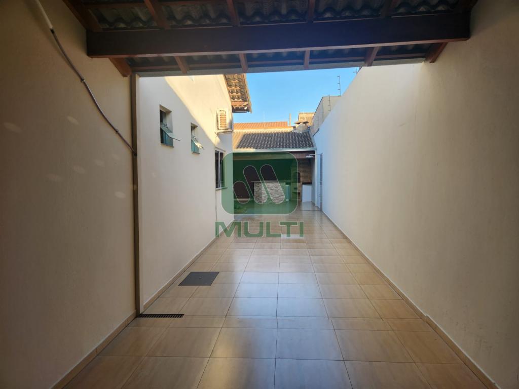 Casa à venda com 2 quartos, 190m² - Foto 29