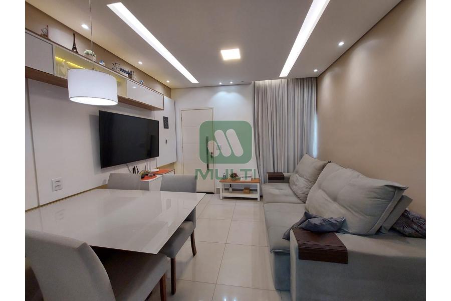 Apartamento à venda com 2 quartos, 62m² - Foto 2