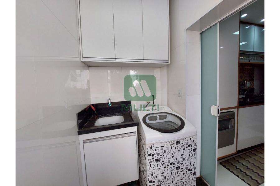 Apartamento à venda com 2 quartos, 62m² - Foto 9