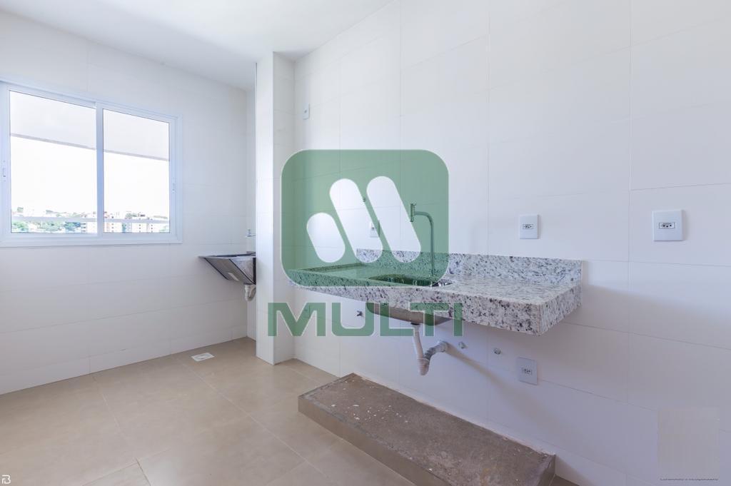 Apartamento à venda com 2 quartos, 68m² - Foto 6