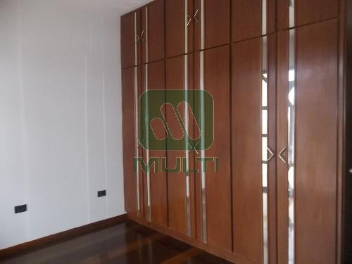 Casa à venda com 5 quartos, 330m² - Foto 1