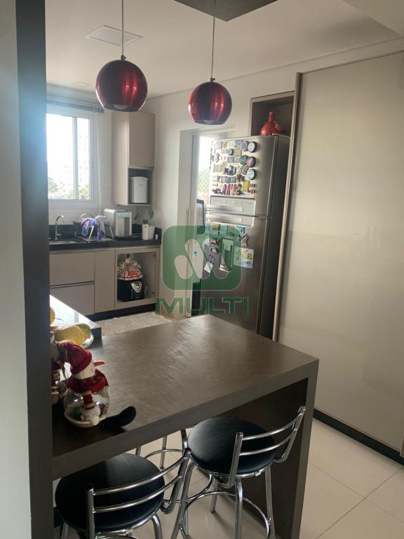 Apartamento à venda com 3 quartos, 162m² - Foto 3