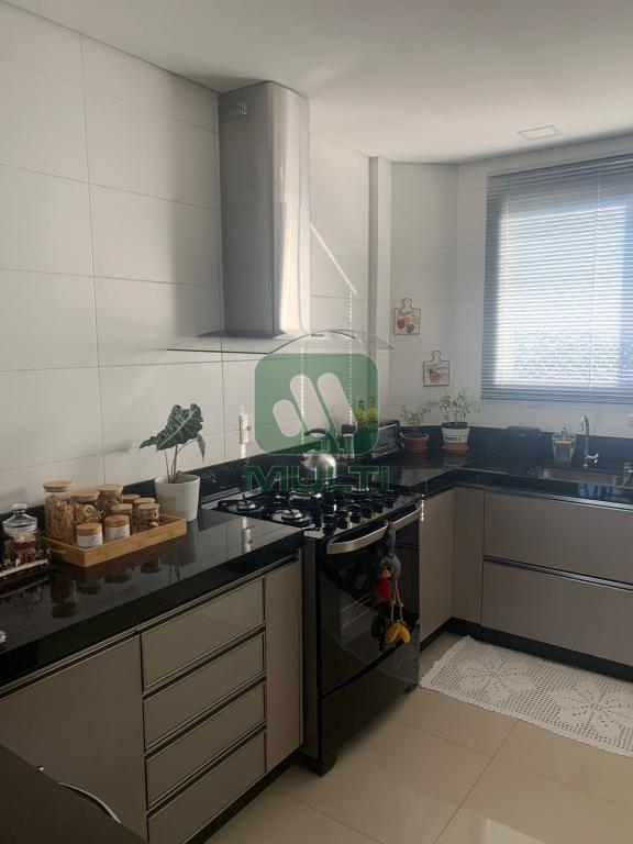 Apartamento à venda com 3 quartos, 162m² - Foto 11