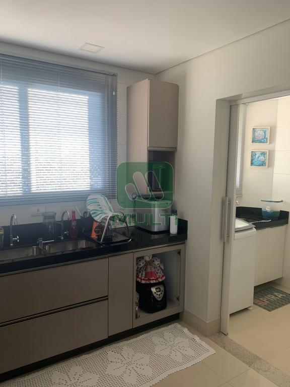 Apartamento à venda com 3 quartos, 162m² - Foto 13