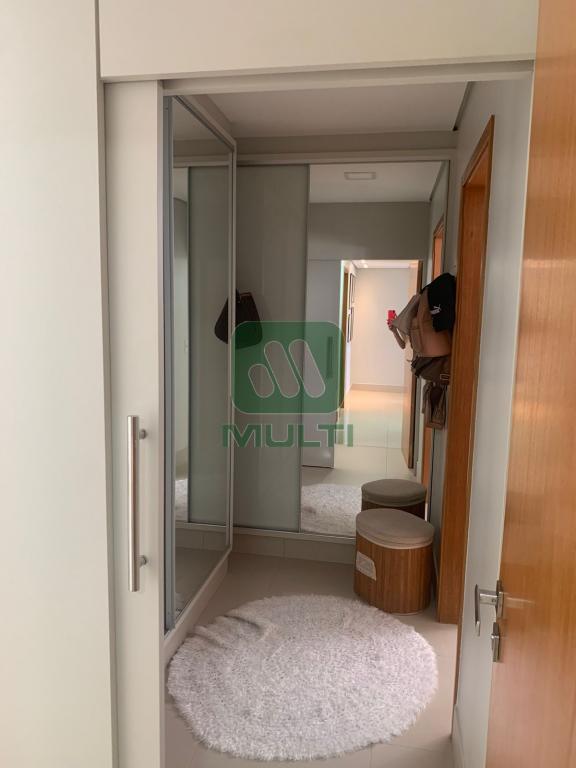 Apartamento à venda com 3 quartos, 162m² - Foto 19