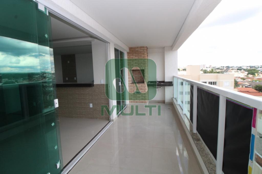 Apartamento à venda com 3 quartos, 116m² - Foto 1