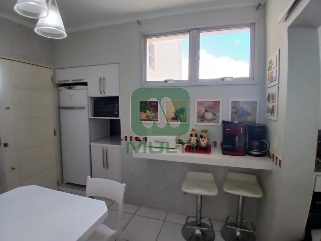 Apartamento à venda com 3 quartos, 160m² - Foto 9