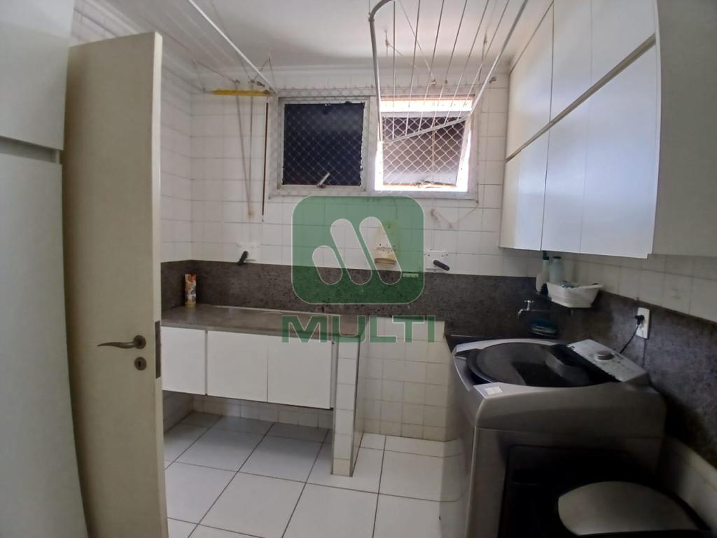 Apartamento à venda com 3 quartos, 160m² - Foto 17