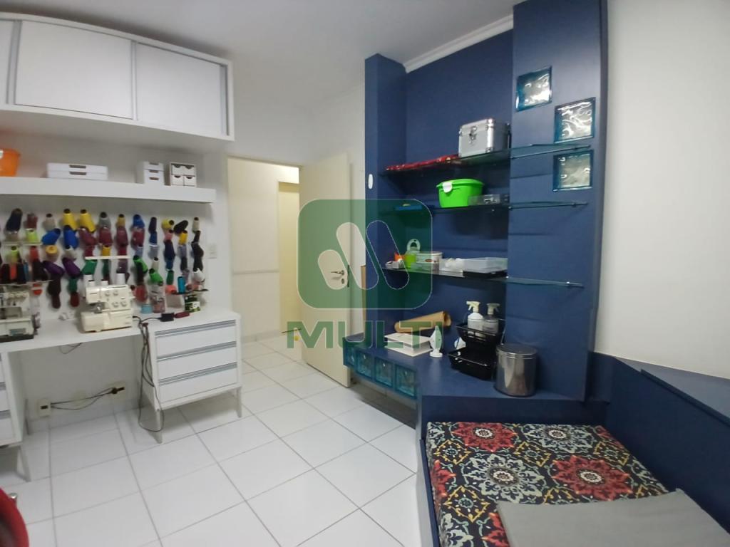 Apartamento à venda com 3 quartos, 160m² - Foto 23