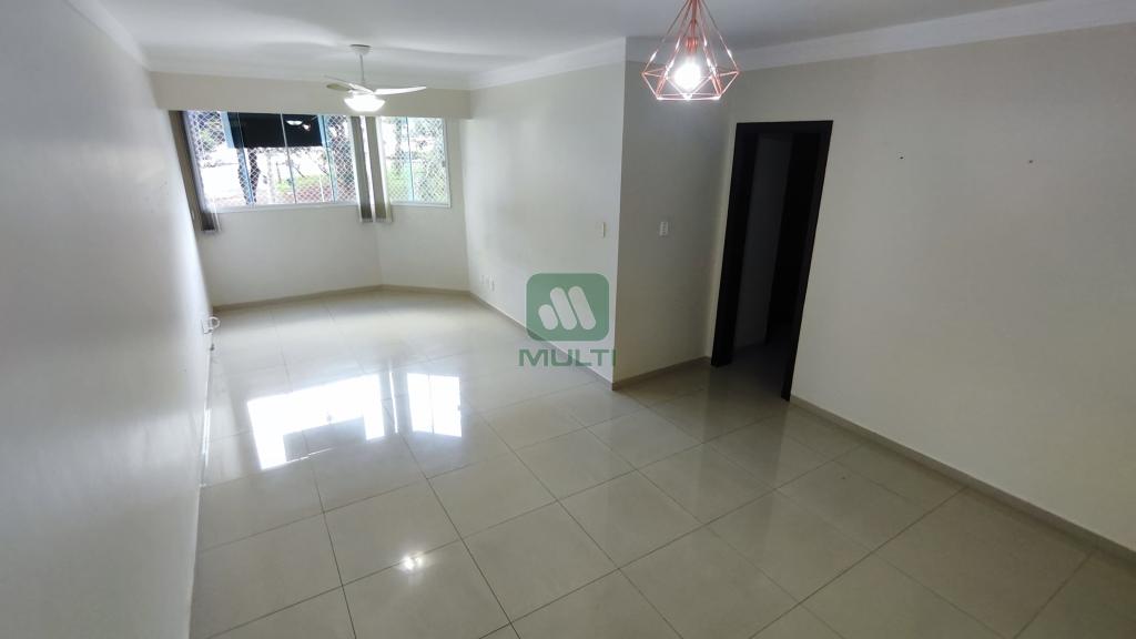 Apartamento à venda com 3 quartos, 90m² - Foto 1