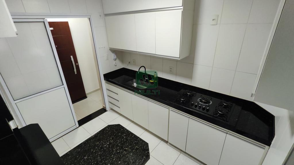 Apartamento à venda com 3 quartos, 90m² - Foto 4