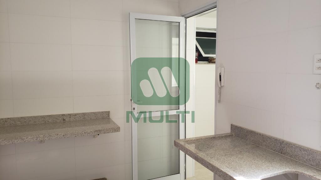 Apartamento à venda com 3 quartos, 118m² - Foto 13