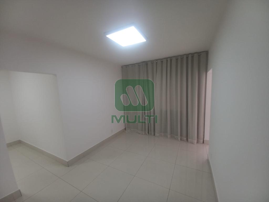 Casa à venda com 3 quartos, 196m² - Foto 3