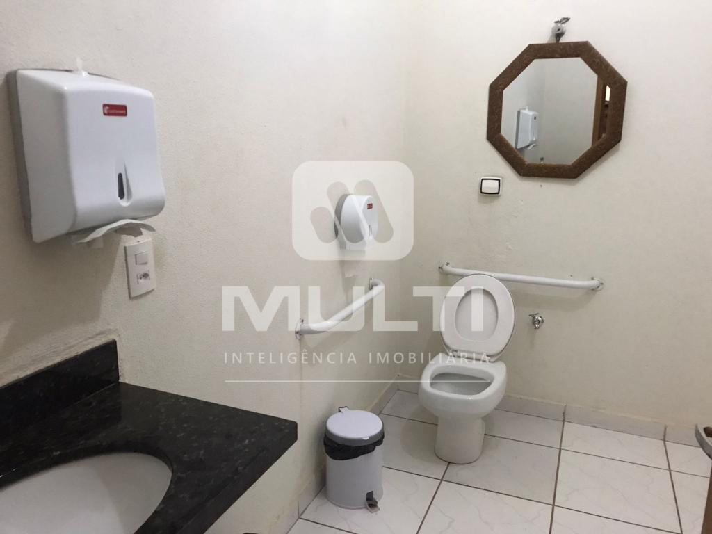 Terreno à venda com 1 quarto, 540m² - Foto 10