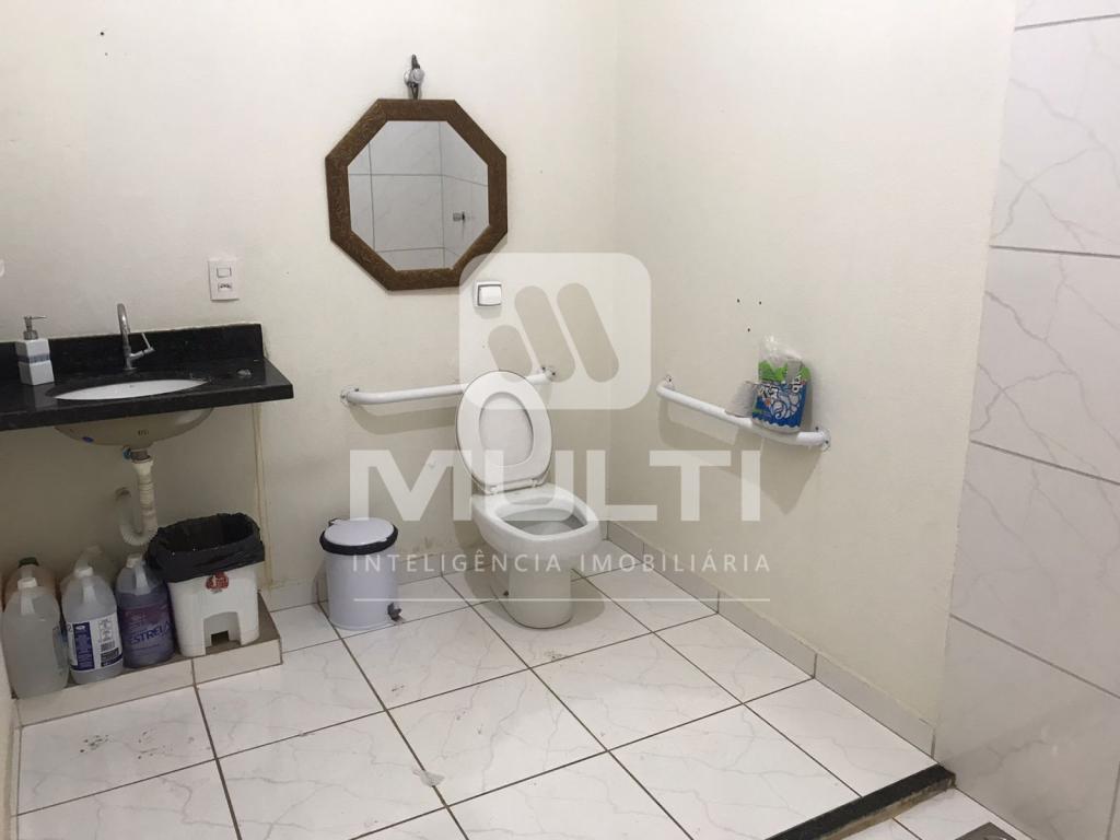 Terreno à venda com 1 quarto, 540m² - Foto 11