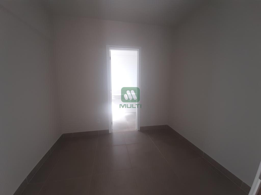 Apartamento à venda com 3 quartos, 136m² - Foto 18