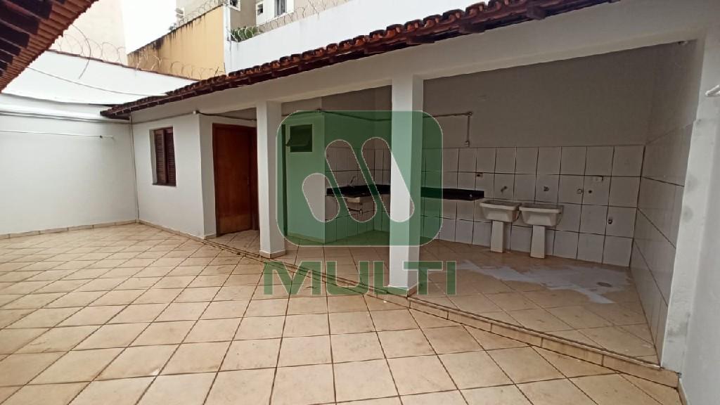 Casa à venda com 3 quartos, 298m² - Foto 12