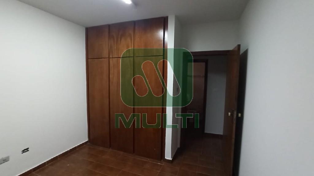 Casa à venda com 3 quartos, 298m² - Foto 19