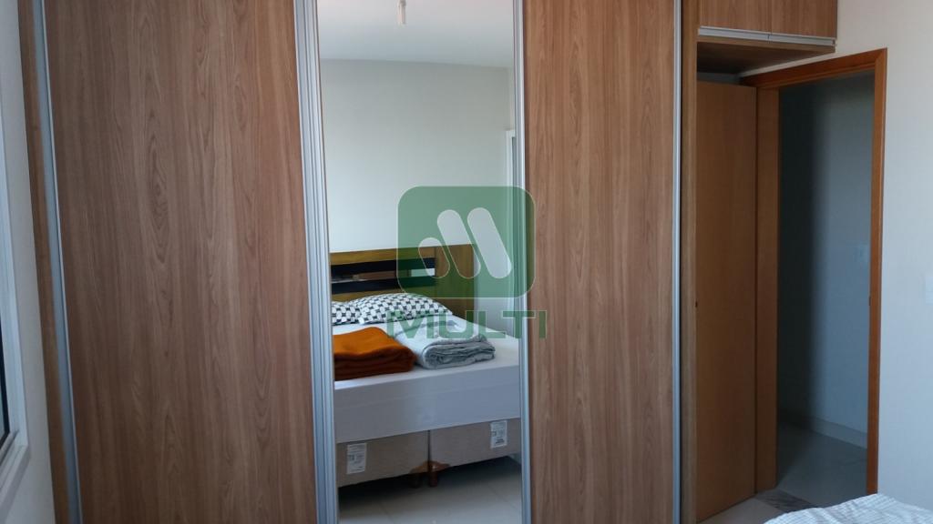 Apartamento à venda com 3 quartos, 117m² - Foto 4