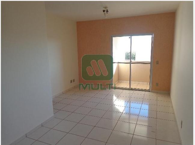 Apartamento à venda com 3 quartos, 82m² - Foto 2