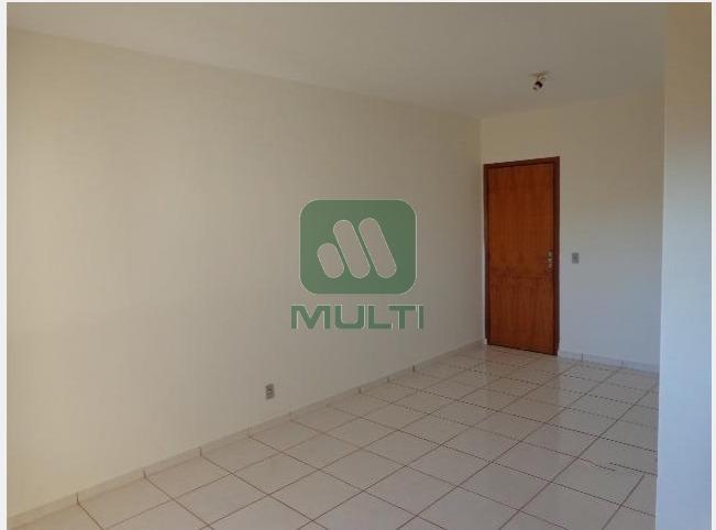 Apartamento à venda com 3 quartos, 82m² - Foto 3