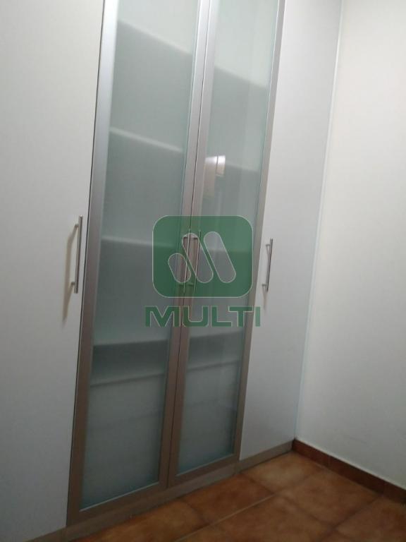 Apartamento à venda com 4 quartos, 205m² - Foto 2