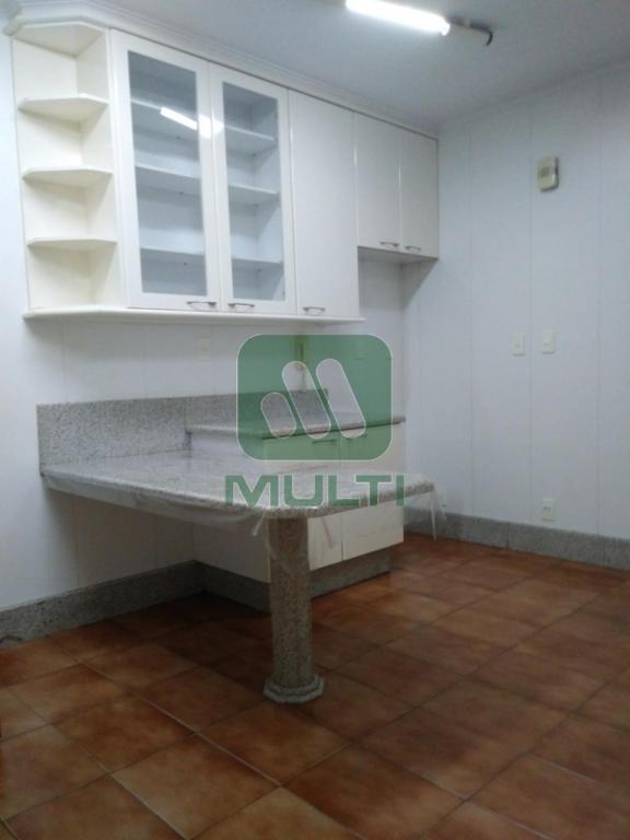 Apartamento à venda com 4 quartos, 205m² - Foto 4