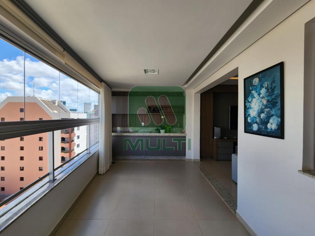 Apartamento à venda com 3 quartos, 144m² - Foto 3