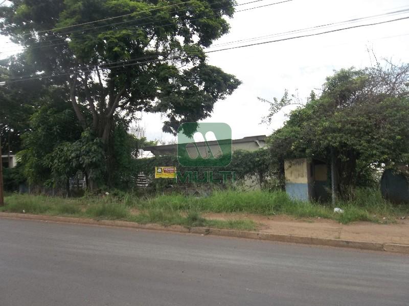 Prédio Inteiro à venda com 1 quarto, 800m² - Foto 2