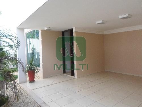 Casa à venda com 3 quartos, 210m² - Foto 27