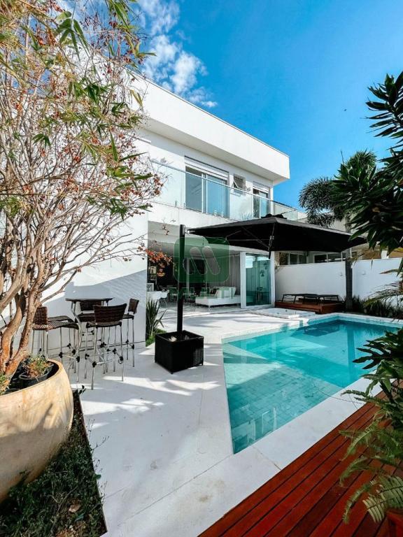 Casa de Condomínio à venda com 5 quartos, 374m² - Foto 12