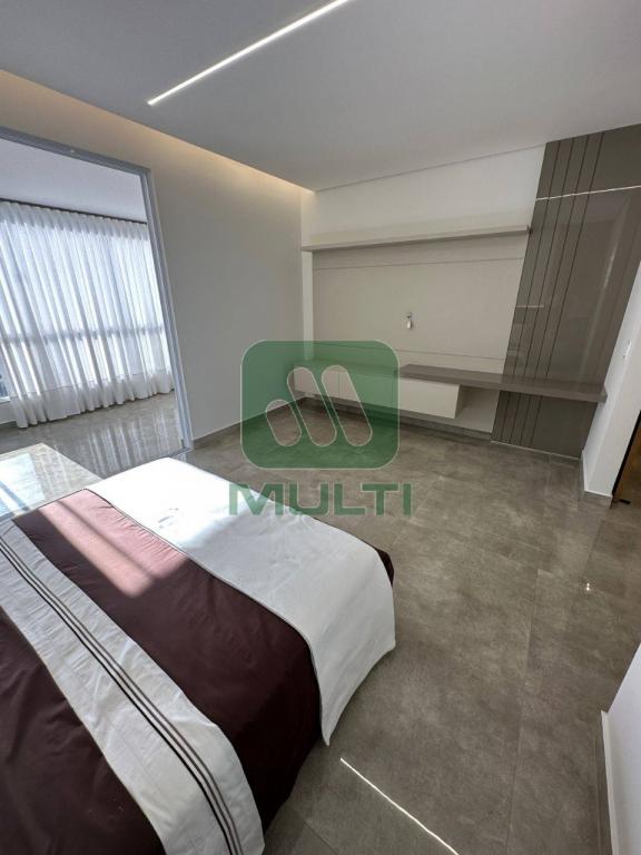 Cobertura à venda com 4 quartos, 250m² - Foto 11