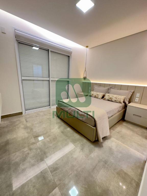 Cobertura à venda com 4 quartos, 250m² - Foto 13