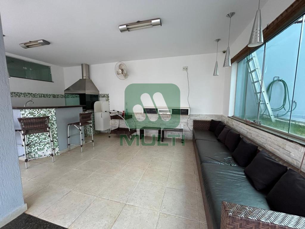 Casa à venda com 4 quartos, 193m² - Foto 8