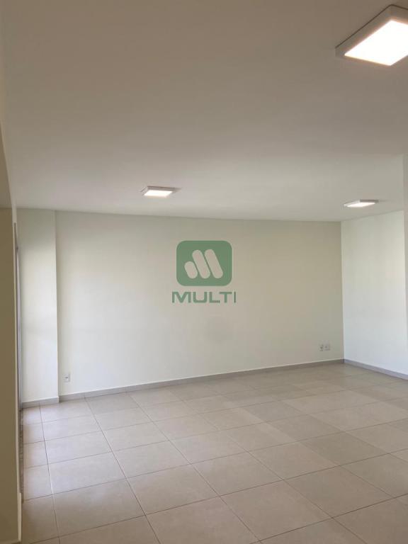 Apartamento à venda com 3 quartos, 108m² - Foto 4