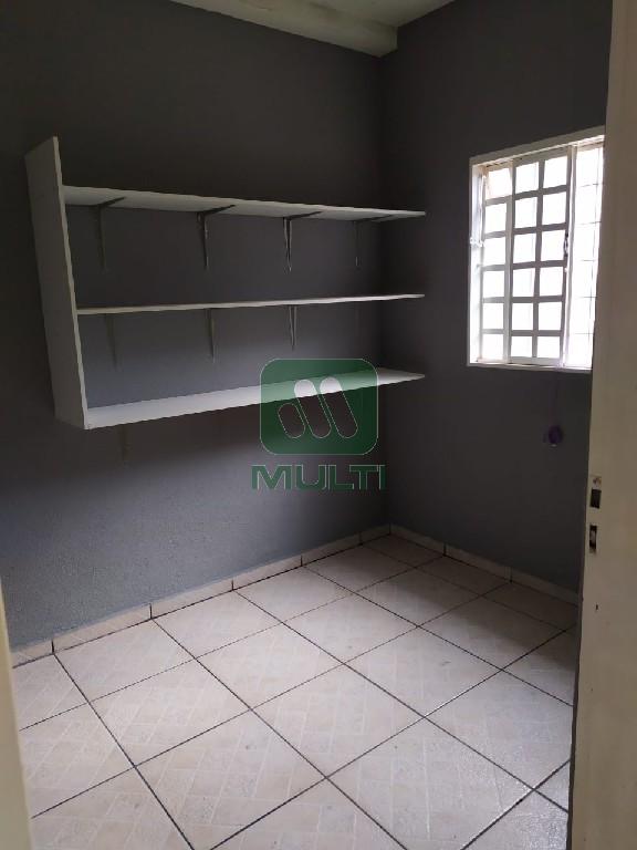 Casa à venda com 3 quartos, 220m² - Foto 5