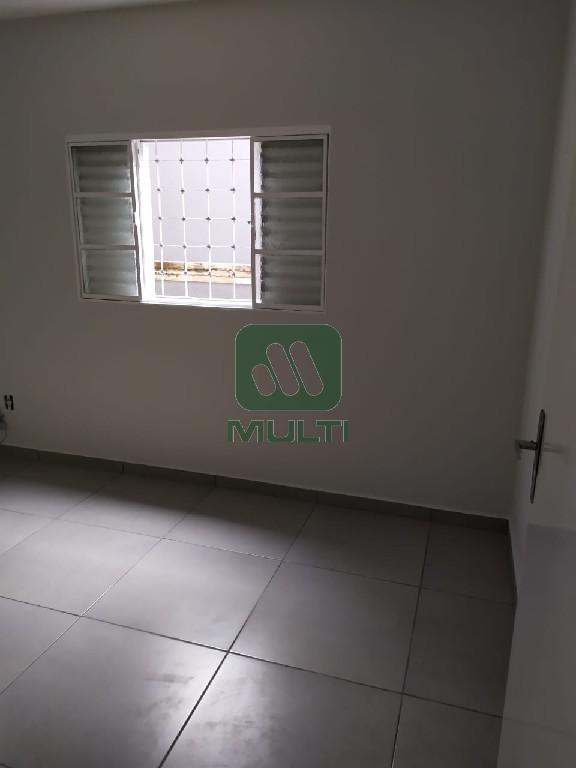 Casa à venda com 3 quartos, 220m² - Foto 16