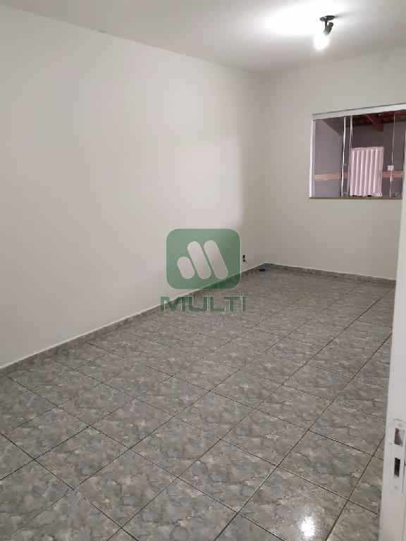 Casa à venda com 3 quartos, 220m² - Foto 19