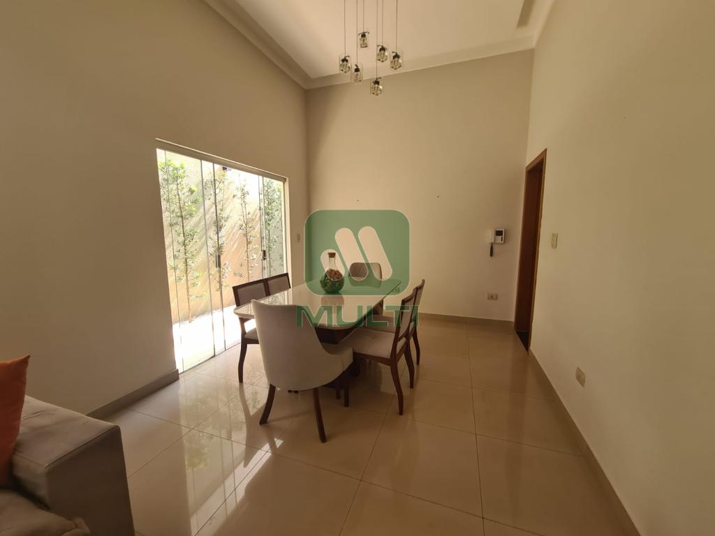 Casa à venda com 3 quartos, 148m² - Foto 4