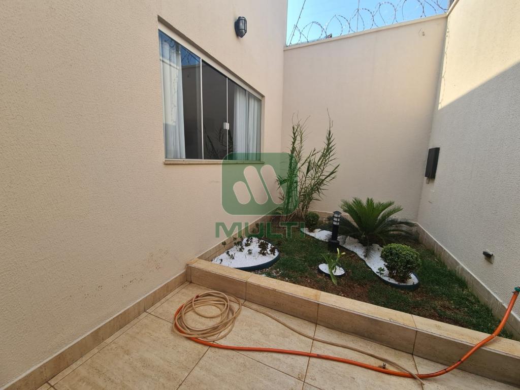 Casa à venda com 3 quartos, 148m² - Foto 25