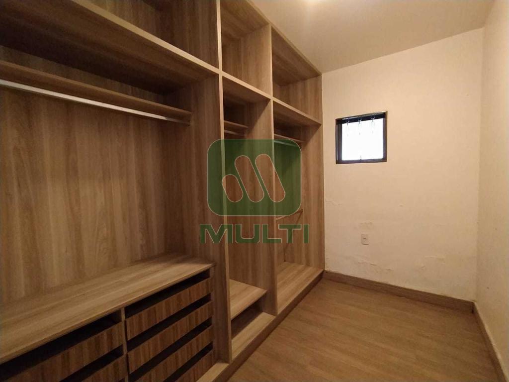 Casa à venda com 2 quartos, 150m² - Foto 9