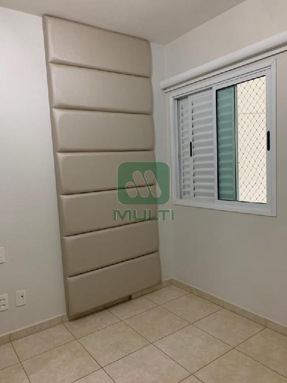 Apartamento à venda com 4 quartos, 136m² - Foto 2