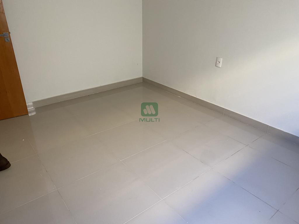 Casa à venda com 2 quartos, 120m² - Foto 6