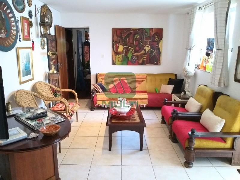 Casa à venda com 4 quartos, 364m² - Foto 16