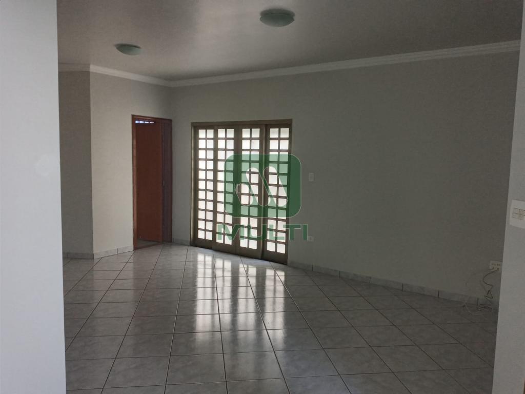 Casa à venda com 3 quartos, 247m² - Foto 5