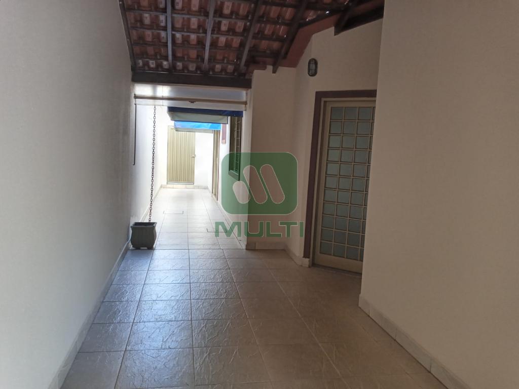 Casa à venda com 3 quartos, 247m² - Foto 19