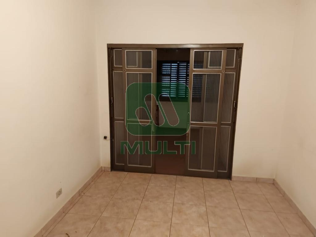 Casa à venda com 3 quartos, 395m² - Foto 3