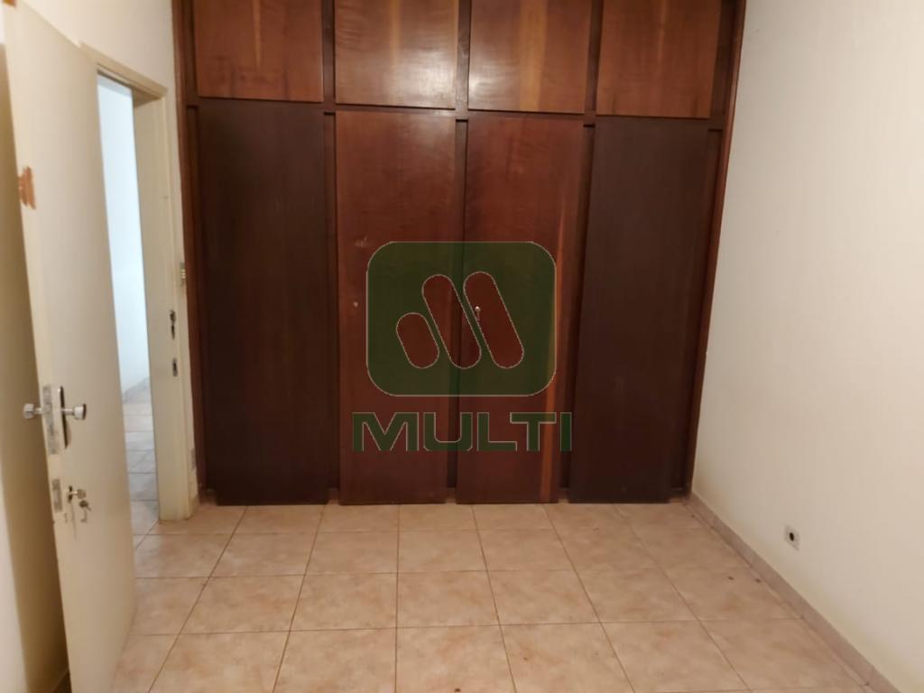 Casa à venda com 3 quartos, 395m² - Foto 4