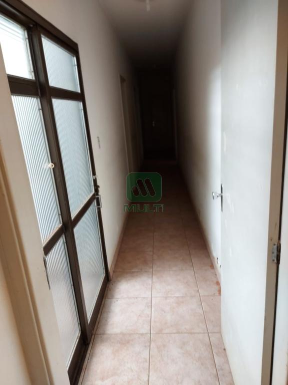 Casa à venda com 3 quartos, 395m² - Foto 8